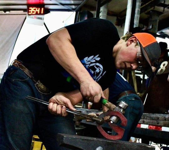 Source For Horse Team Farrier Calder Morris