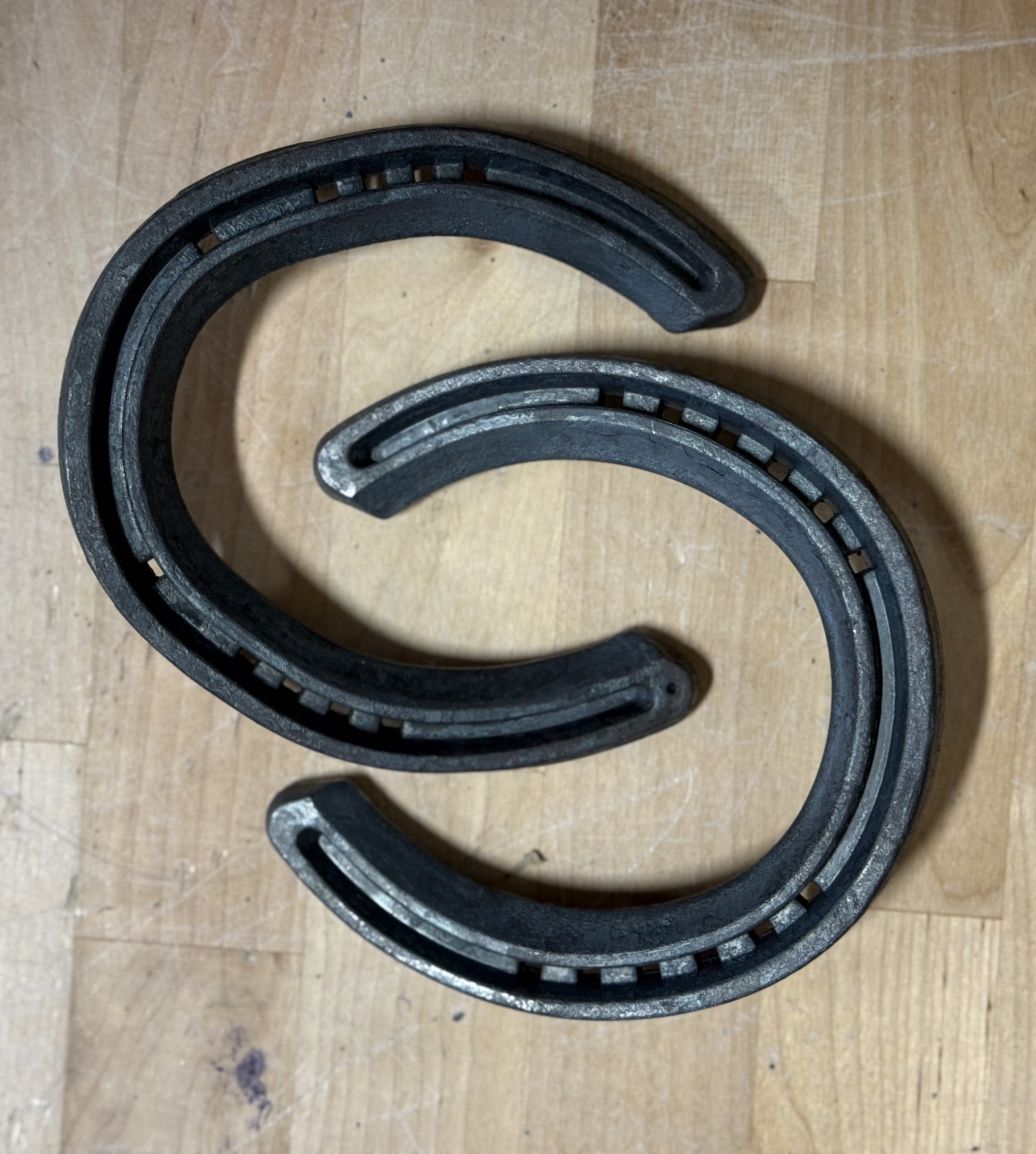 Source For Horse Concave Shoes